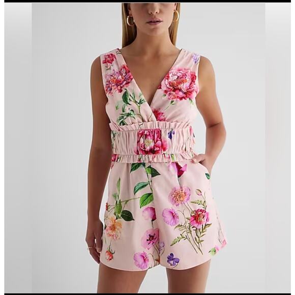 Express Floral Romper Women Sz. XL/16-18 NWT Embellishment sequin Flowers - Picture 2 of 13